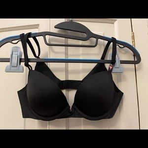 ***NWT Victoria’s Secret 34A***
